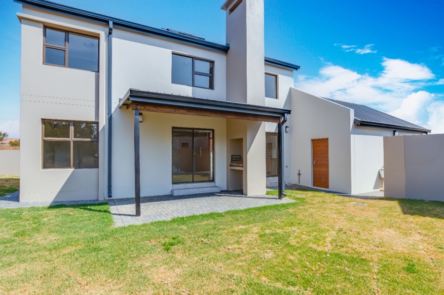 3 Bedroom Property for Sale in La Camargue Private Country Estate North West